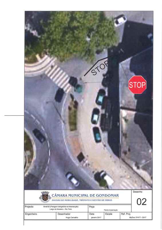 2018 01 10 MOSTEIRO largo sinal de stop B2 e linha de paragem com o símbolo stop 3